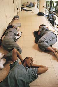 jail county cook cells incarcerated mothers inmates pregnant 2009 shackled july states